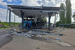 Губернатор опубликовал кадры с места удара ВСУ по заправке в Орловской области