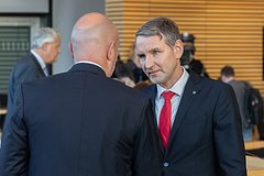 Немецкого политика признали виновным в использовании нацистского лозунга