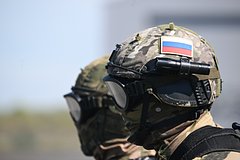 Обыски в уральских подразделениях МВД и ФНС закончились задержаниями