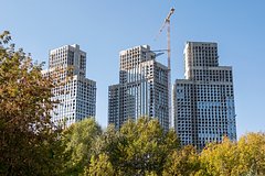 Падение цен на новостройки в Москве объяснили