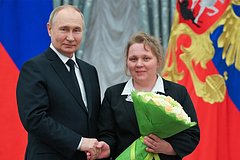 Путин отдал свой бокал шампанского (*14*) 14 детей в Кремле