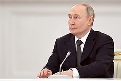 Путин вручил звезды Героев России двум участников программы «Время героев»