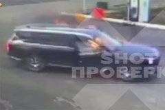 Россиянин оказался заблокирован в загоревшемся авто из-за ремня безопасности