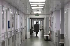 Стало известно о состоянии изрезанной ножом на остановке в Москве девушки