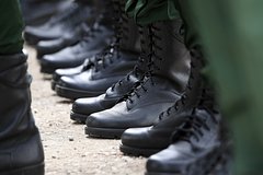 Участникам массовой драки в Крыму вручили повестки в военкомат