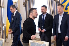 В США объяснили отмену выборов президента на Украине