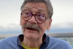 Звезда сериала «Кухня» взволновал фанатов внешним видом после резкого похудения