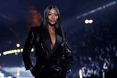 54-летнюю Наоми Кэмпбелл заподозрили в пластике