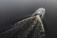 Два безэкипажных катера ВСУ обнаружили у берегов Крыма