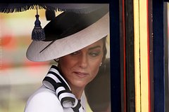 Кейт Миддлтон заподозрили в симуляции рака