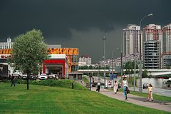 Москвичам пообещали смерчи