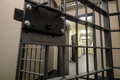 Напавший на охранника российского СИЗО арестант предстанет перед судом