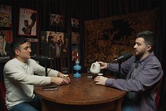 Российский комик рассказал об учебе с пахнущими навозом одноклассниками