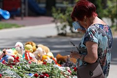 С жителями Севастополя после атаки ВСУ попытались связаться неизвестные люди, они хотели получить кадры с места удара