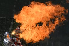 В результате атаки ВСУ вспыхнул пожар на нефтеперерабатывающем заводе