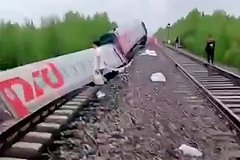 В российском регионе ввели режим ЧС после схода поезда с рельсов