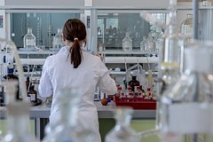 Врач развеял миф о связи популярной гигиенической привычки с раком