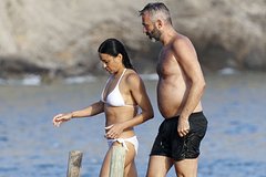 45-летнюю звезду «Форсажа» сняли в купальнике на отдыхе