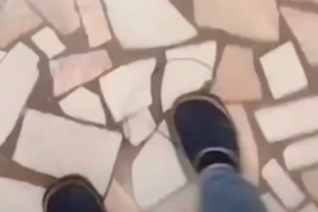 Блогер из Дагестана растоптал православный крест