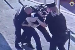«Если повинет, то будет отвечать». Российский миллиардер пообещал не бороться за напавшего на полицейских сына