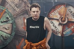 Известный российский блогер сломал ребро