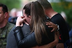 Минобороны наградило ожидающую в тылу жену российского бойца СВО