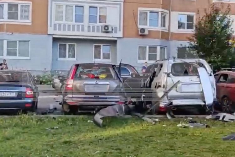 На севере Москвы взорвался автомобиль