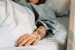 Пищевая сода вернула к жизни подхватившую плотоядных бактерий 60-летнюю женщину