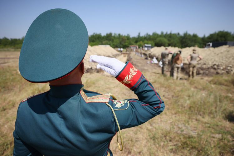 Появились кадры с церемонии захоронения неизвестных солдат СВО