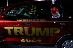 Трамп отказался менять планы после ранения на митинге