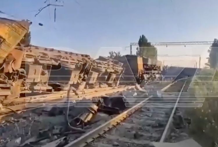 В России столкнулись лоб в лоб два поезда