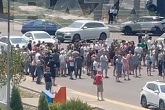 Жители российского города перекрыли улицу из-за отключений света